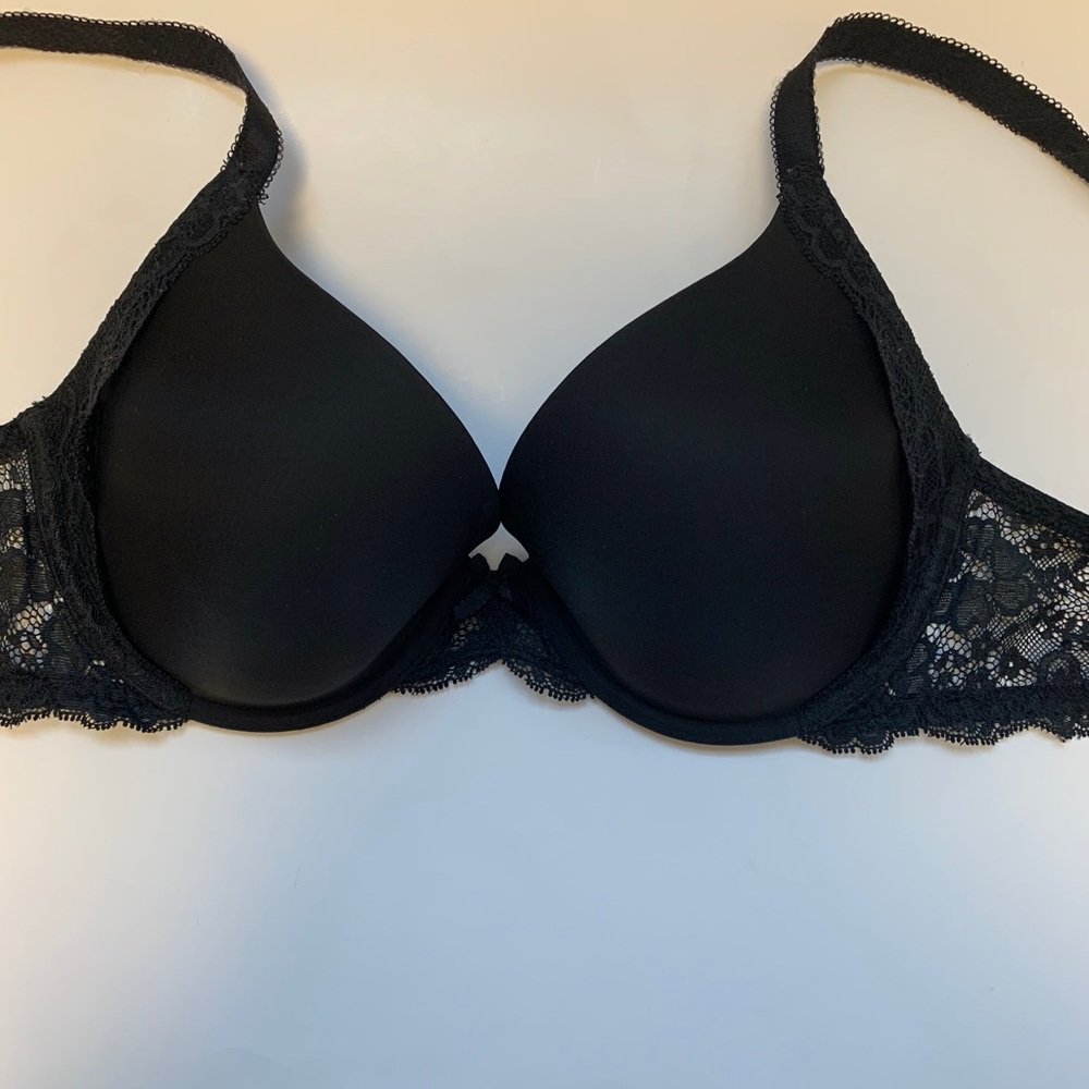 Victoria’s Secret Dream Angel bra size 34D black